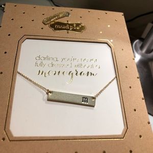 Mud pie M initial necklace